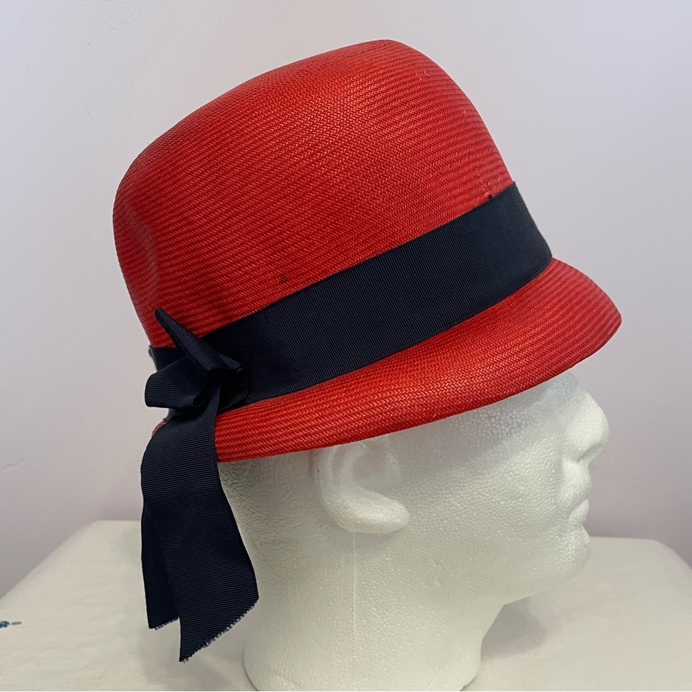 Vintage 1960s red straw cloche hat